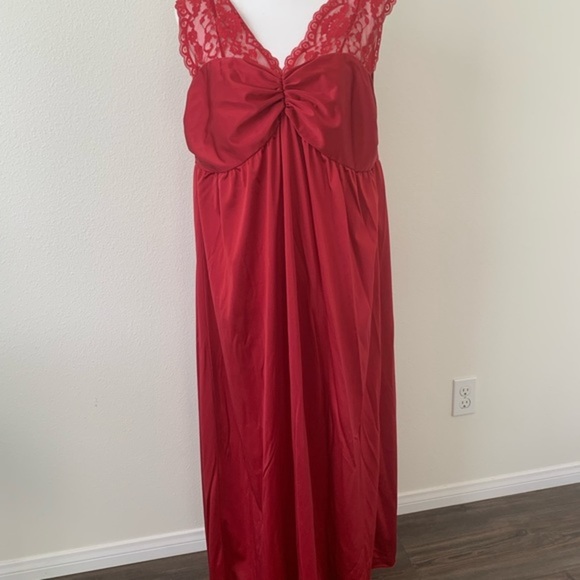 Night Gown - Picture 1 of 8